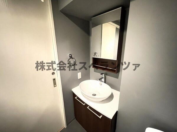 独立洗面台