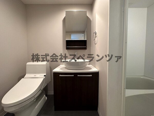 独立洗面台