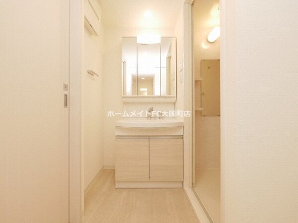 独立洗面台(使いやすい独立洗面台です)