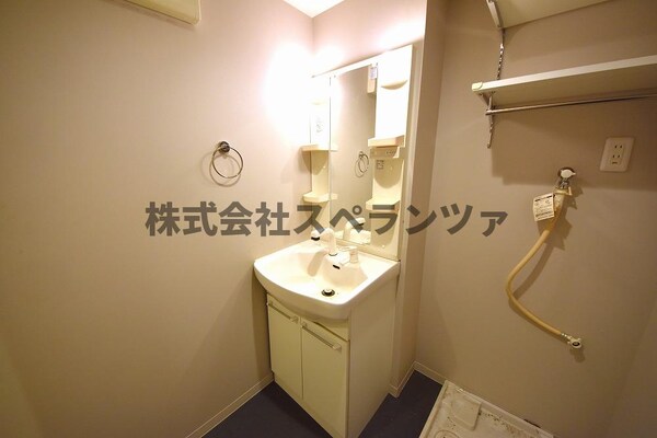 独立洗面台