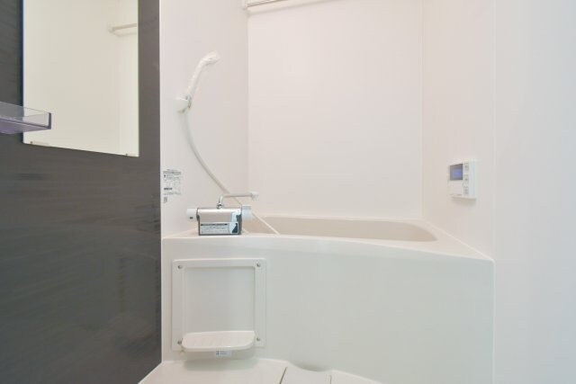 物件内観写真6　(コンパクトで使いやすいお風呂です)