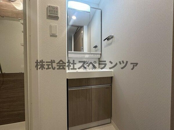 独立洗面台