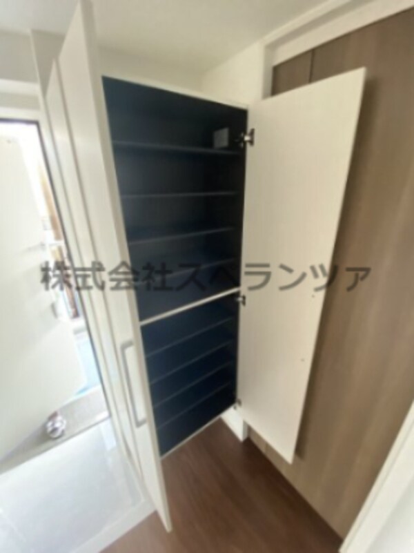 収納(便利な収納スペースです)