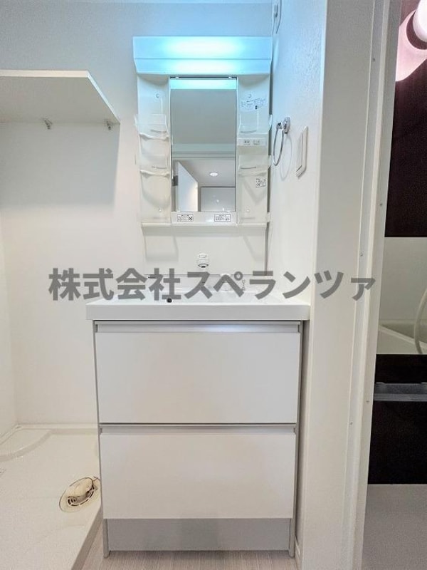 独立洗面台