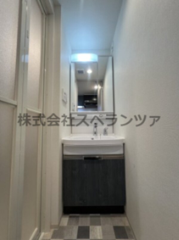 独立洗面台