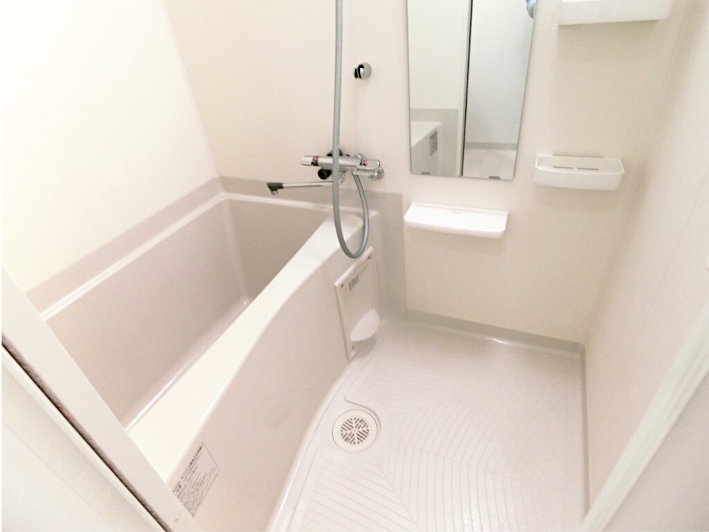 物件内観写真6　(内装は落ち着いています)