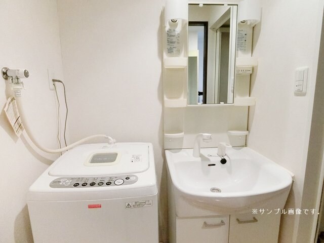 物件内観写真4　(明るい室内です)