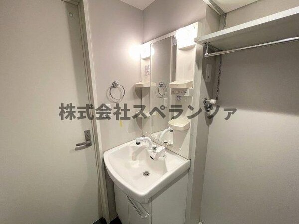 独立洗面台
