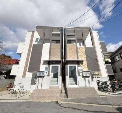 物件外観写真1　(おしゃれな外観です)