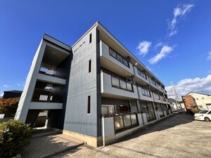 シャトークレール外観写真