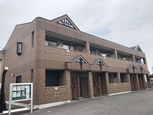クレイン・ガルティン外観写真