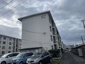 東加古川ファミリーマンション１０２号棟外観写真