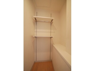 物件内観写真10　(別号室参考写真)