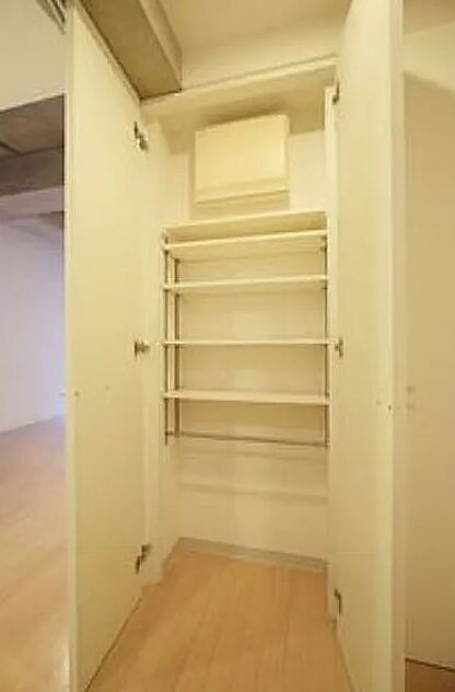 物件内観写真14　(別号室参考写真)