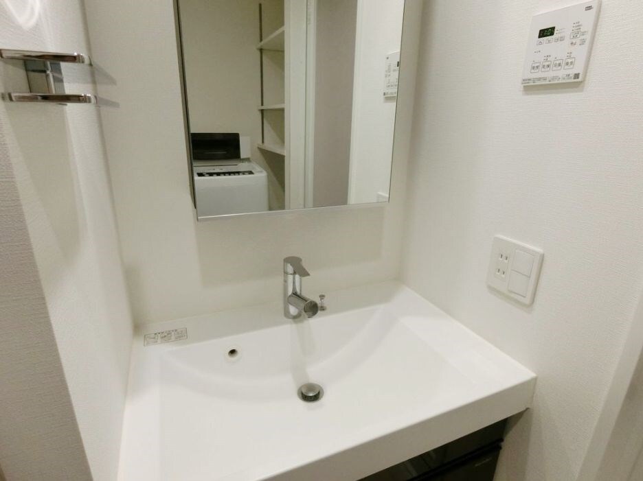 物件内観写真10　(別号室参考写真)