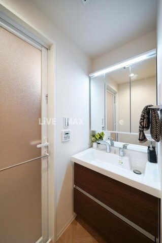 物件内観写真11　(別室参考写真)