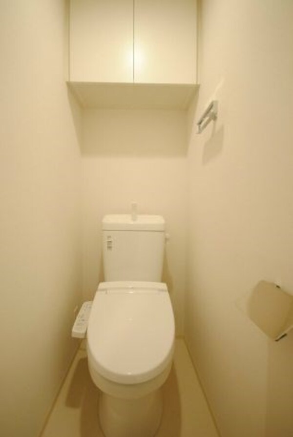 トイレ(別号室参考写真)