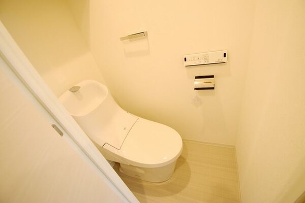 トイレ(別号室参照)