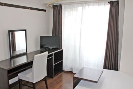 物件内観写真4　(備え付け家具備品（同仕様）)