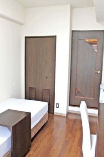 物件内観写真6　(備え付け家具備品（同仕様）)