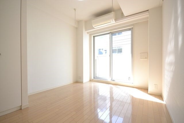 物件内観写真5　(別号室参考写真)