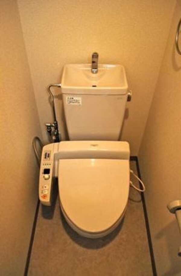 トイレ(別号室参照写真)