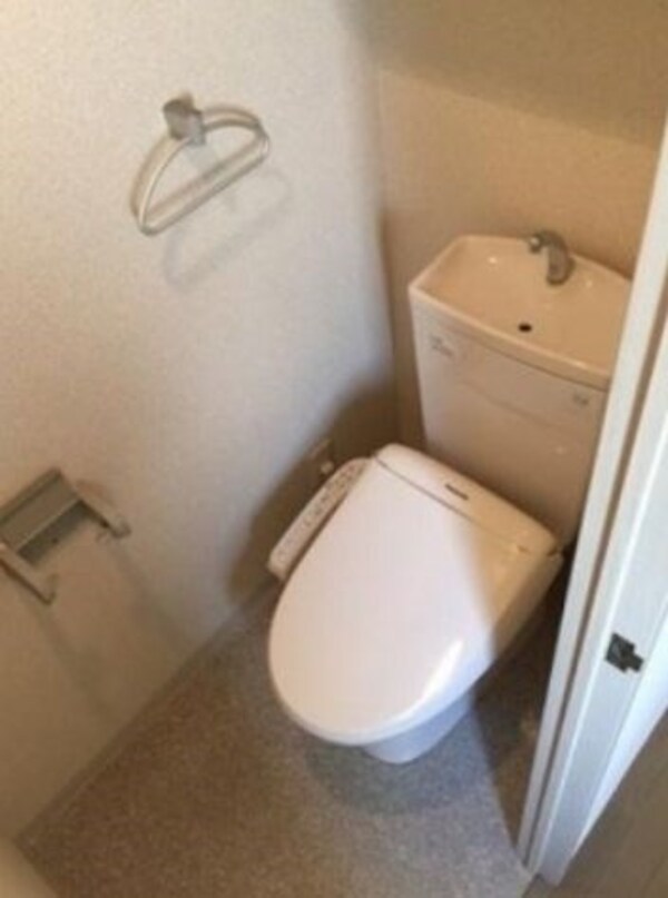 トイレ(家具家電付きセットアップ賃貸)