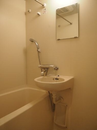 物件内観写真3　(別号室参考写真)