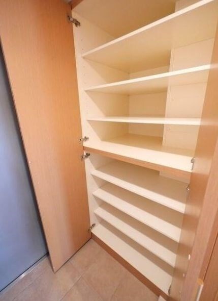 物件内観写真5　(別号室参考写真)