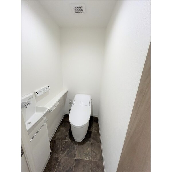 トイレ(別号室参照)
