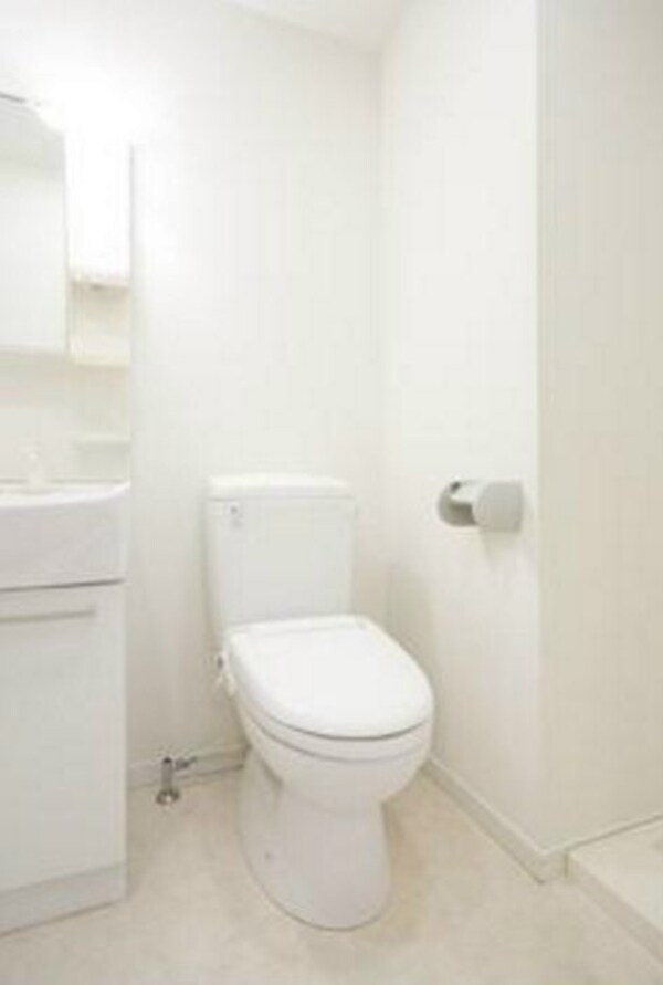 トイレ(別号室参考写真)