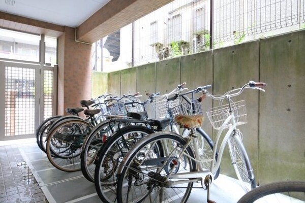 建物設備(駐輪場)