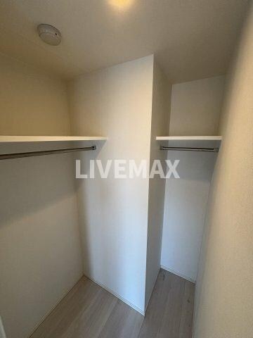 物件内観写真12　(ウォークインクローゼット)