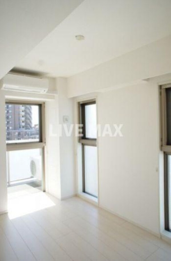 寝室(※別号室参考写真)