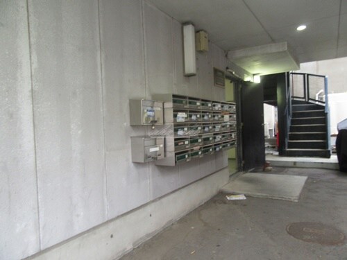 物件外観写真2　(備え付け家具備品)