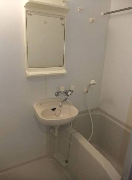 物件内観写真9　(別号室参考写真)