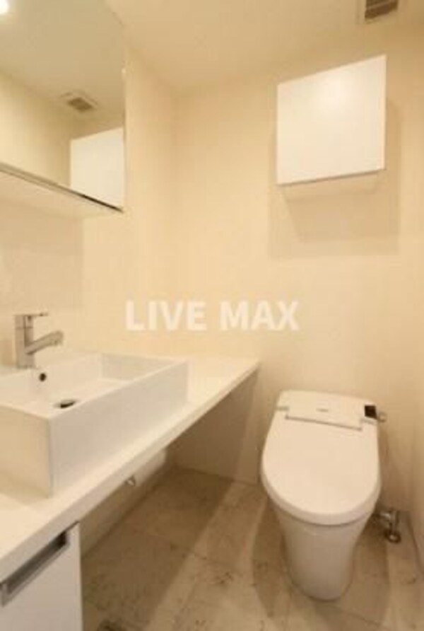 トイレ(別号室参考写真)