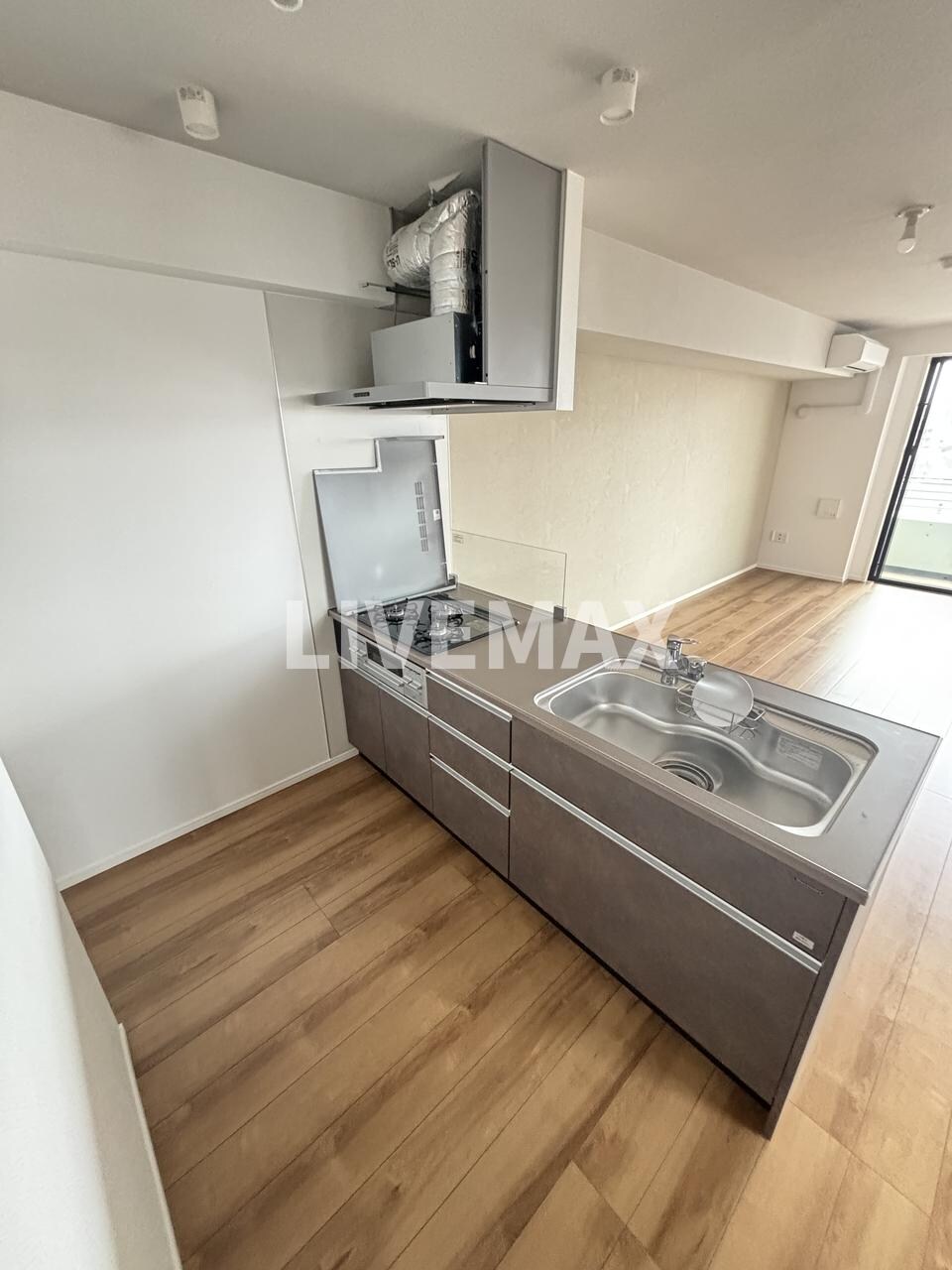 物件内観写真6　(※別号室参考写真)