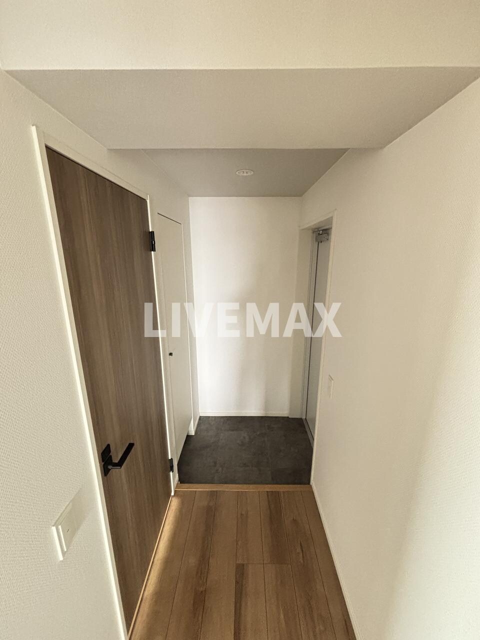 物件内観写真12　(※別号室参考写真)