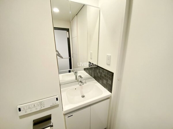 洗面・脱衣所(写真は反転の間取りです)