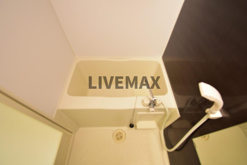 物件内観写真7　(備え付け家具備品（同仕様）)