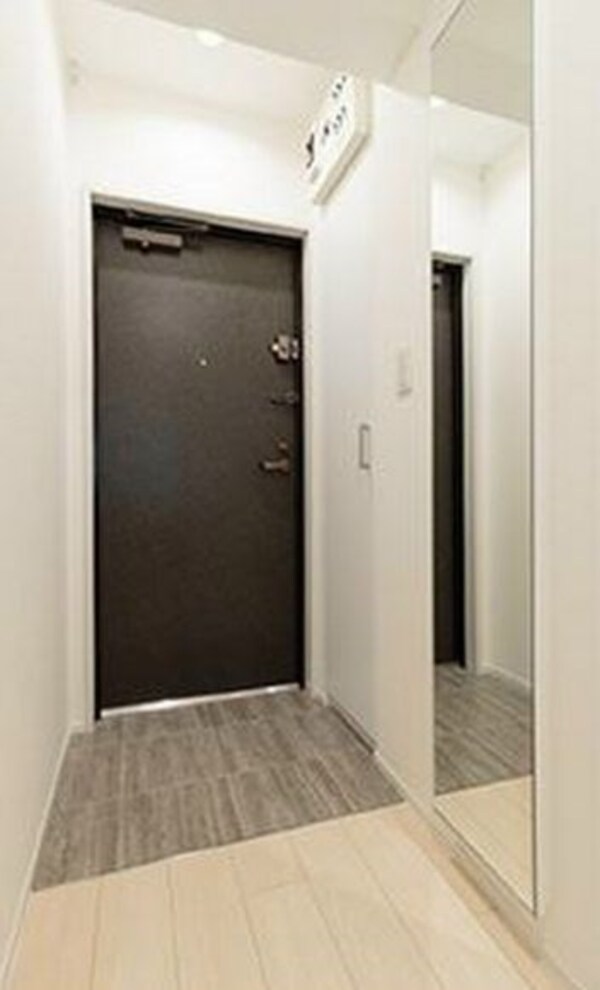 玄関(★《見学予約受け付け中》設備充実のハイグレード賃貸マンション)