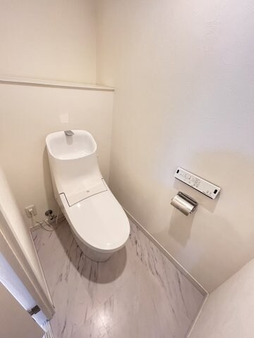 物件内観写真8　(別号室参考写真)