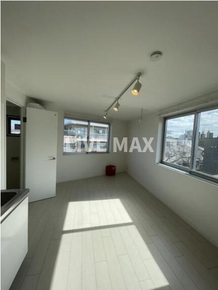 物件内観写真3　(別号室参考写真)