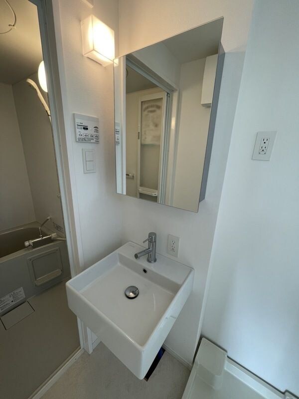 物件内観写真7　(別号室参考写真)