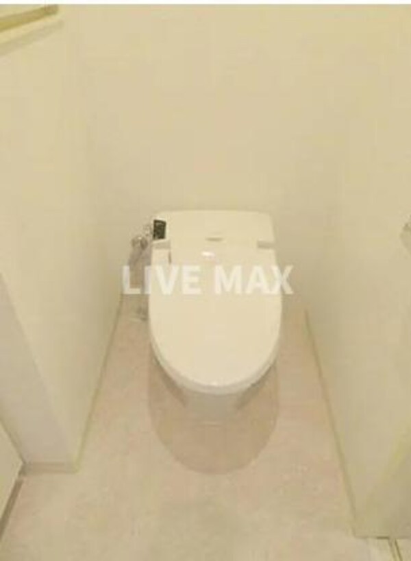 トイレ(別号室参考写真)