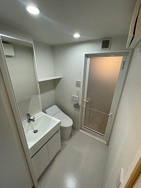 物件内観写真11　(別号室参考写真)