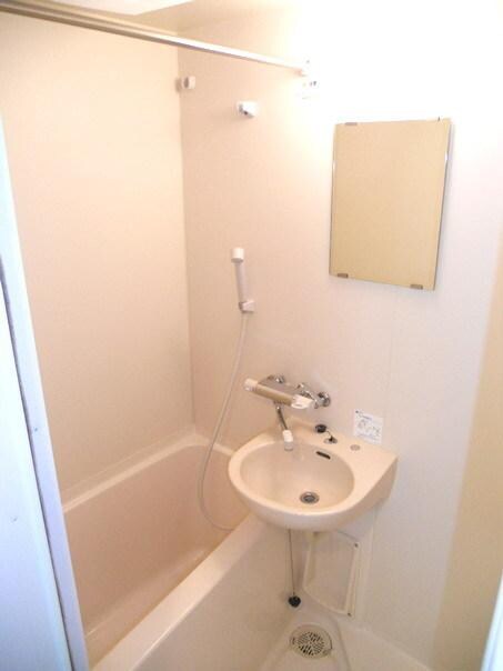 物件内観写真9　(別号室参考写真)