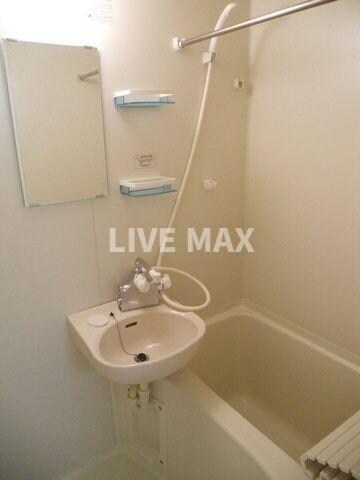 物件内観写真6　(別号室参考写真)