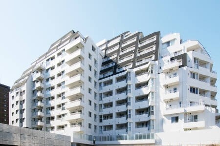 物件外観写真1　(　★《見学予約受け付け中》設備充実のハイグレード賃貸マンショ)